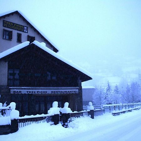 Tres Picos Hotell Eriste Exteriör bild